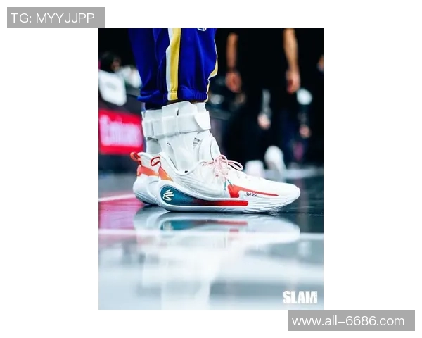 库里首次在比赛中穿李宁鞋标志着他与UA的正式告别