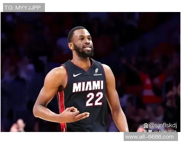 维金斯称赞鲍威尔赛季表现出色第四节关键时刻展现爆发力